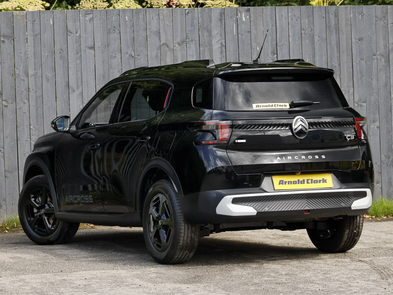 Citroen C3 Aircross 1.2 Hybrid 145 Collection E-dcs6 Black #2