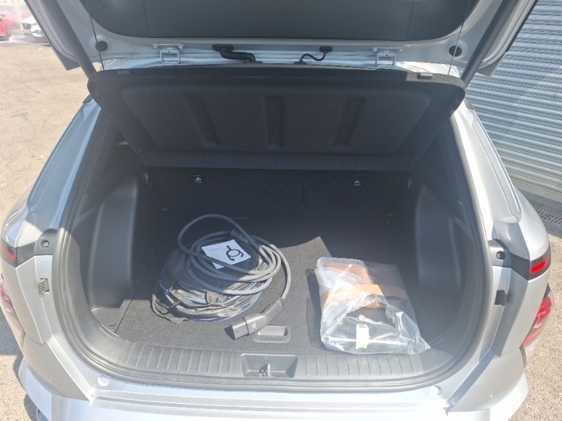 Hyundai Kona 160Kw N Line 65Kwh White #17
