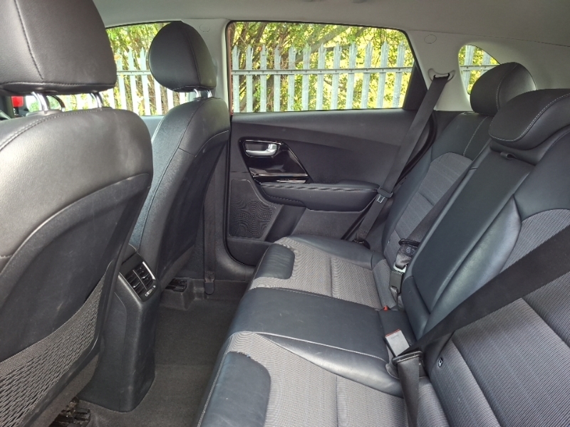 Kia Niro 1.6 Gdi Hybrid 2 Dct Red #6