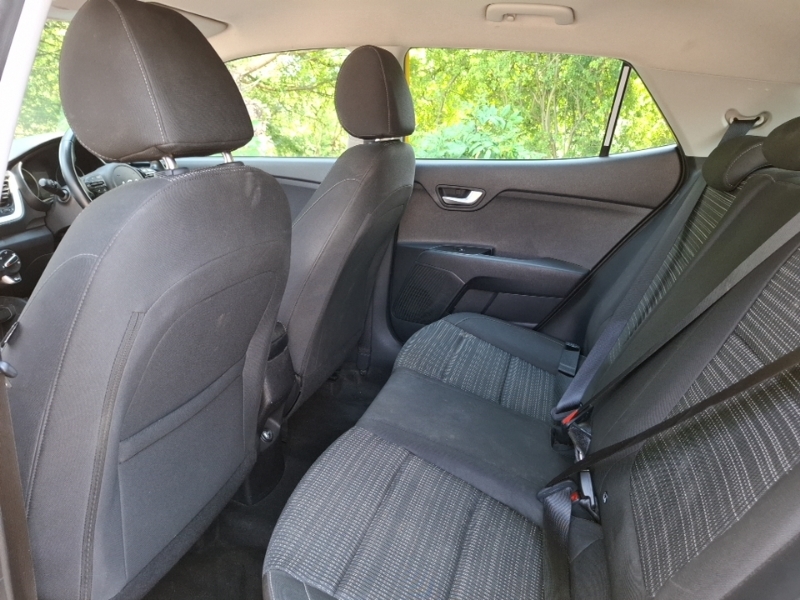Kia Stonic 1.0T Gdi 99 2 Yellow #6