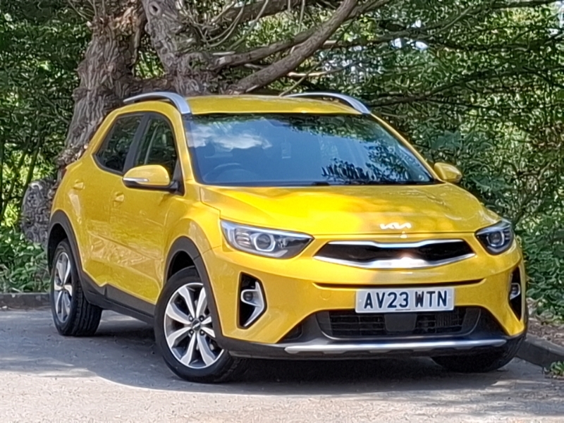 Kia Stonic 1.0T Gdi 99 2 Yellow