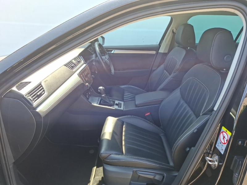 Skoda Superb 1.5 Tsi Se Technology Dsg Black #5