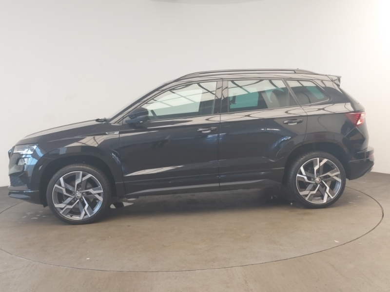 Skoda Karoq 1.5 Tsi Sportline Black #4