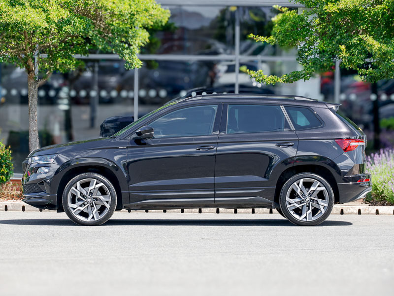 Skoda Karoq 1.5 Tsi Sportline Edition Dsg Black #4