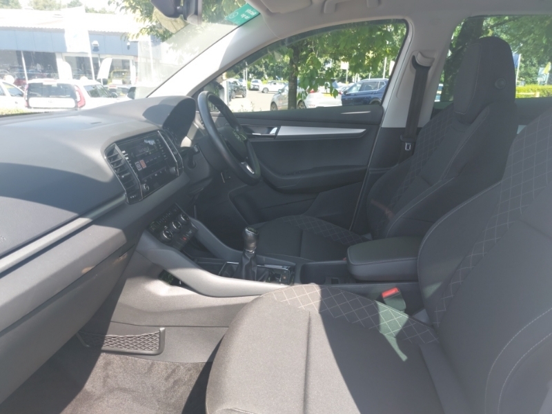 Skoda Karoq 2.0 Tdi Se White #5