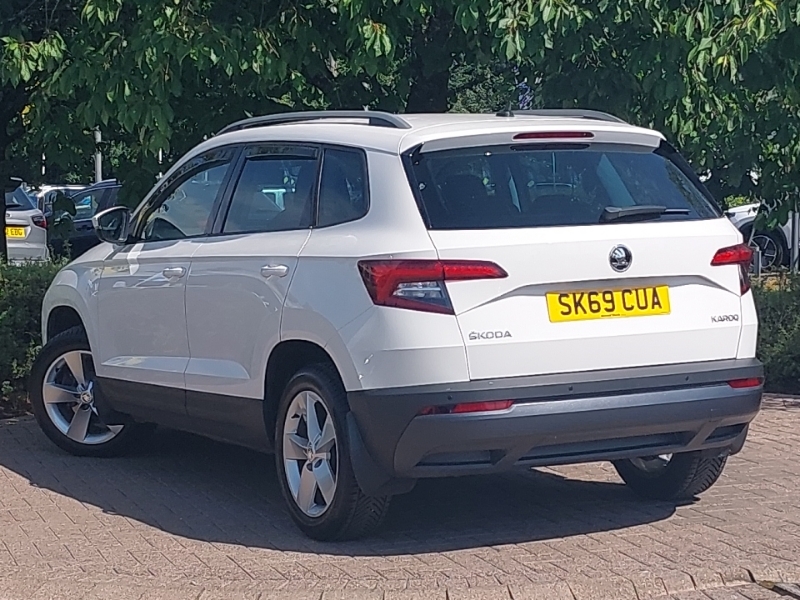Skoda Karoq 2.0 Tdi Se White #2