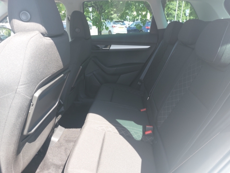 Skoda Karoq 2.0 Tdi Se White #6