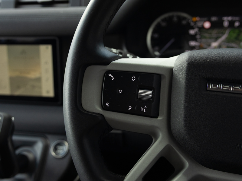 Land Rover Defender 110 Land Rover Estate Special E 3.0 D250 Xs Edition 11 Black #15