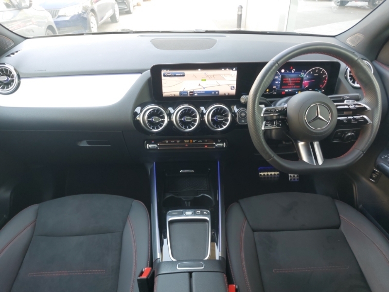 Mercedes-Benz GLA Class Gla 200 Amg Line Executive Black #3