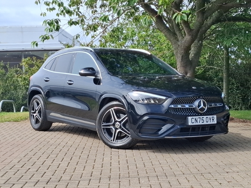 Mercedes-Benz GLA Class Gla 200 Amg Line Executive Black