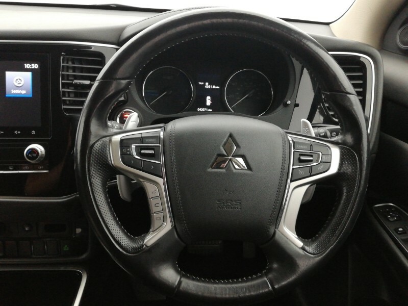 Mitsubishi Outlander 2.4H Twinmotor 13.8Kwh Exceed Safety Cvt 4Wd Euro Black #11