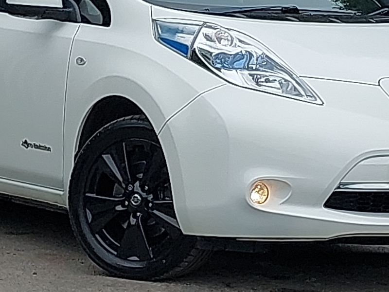 Nissan Leaf 0.0 Acenta 109 Bhp Black #20