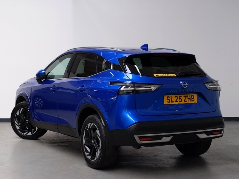 Nissan Qashqai 1.3 Dig-t Mh 140 N-design 52024 Black #2