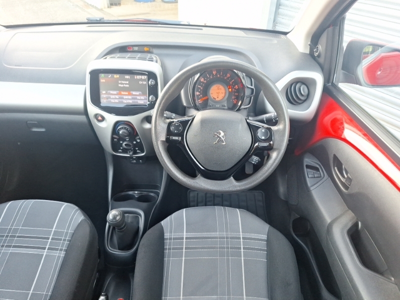 Peugeot 108 1.0 Allure Top 2 Tronic Euro 6 68 Ps White #8