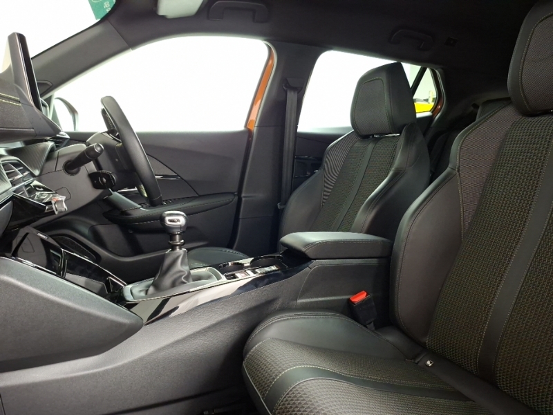 Peugeot 2008 1.2 Puretech 130 Gt SD23AAU Orange #5