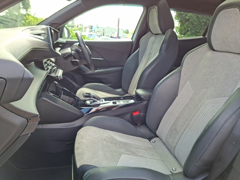 Peugeot e-2008 100Kw Gt Premium 50Kwh White #5