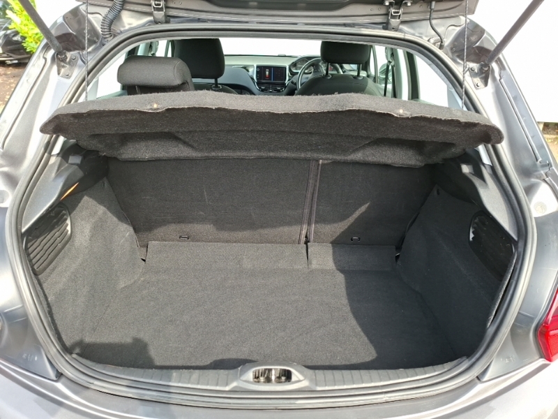 Peugeot 208 1.2 Puretech 82 Black Edition Cwvehiclemarketing Black #18