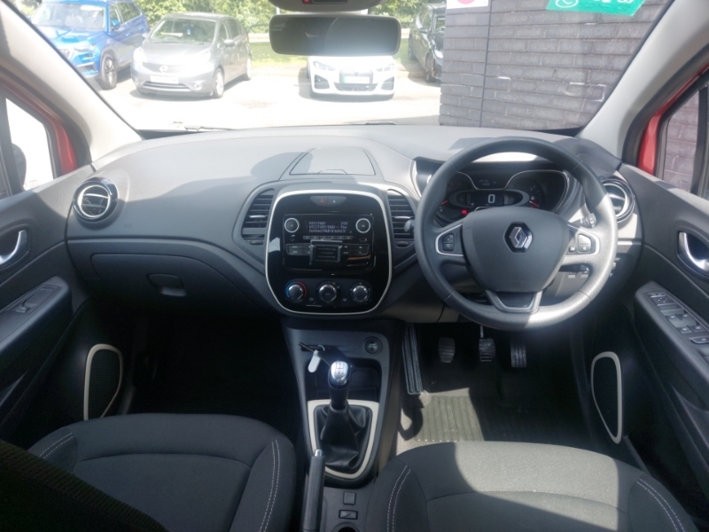 Renault Captur 0.9 Tce 90 Play SD69FUT Red #3