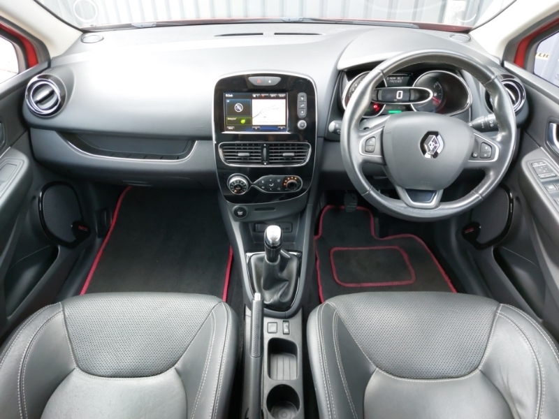 Renault Clio 0.9 Tce 90 Signature Nav Red #3
