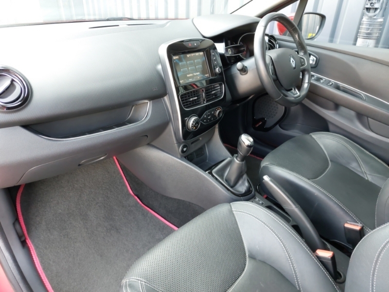 Renault Clio 0.9 Tce 90 Signature Nav Red #5