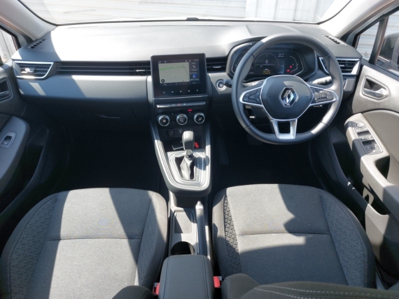 Renault Clio 1.6 E-tech Full Hybrid 145 Evolution ST23VFN White #3