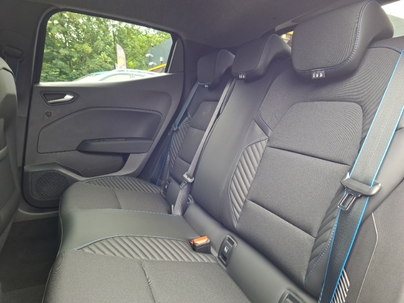 Renault Clio 1.6 E-tech Fh 145 Iconic Esprit Alpine Black #6