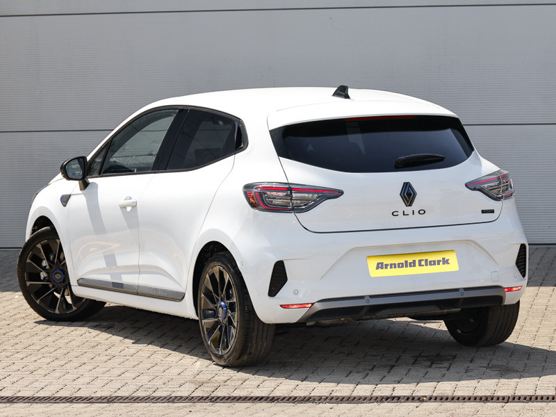 Renault Clio 1.6 E-tech Fh 145 Techno Esprit Alpine SC26WUJ White #2