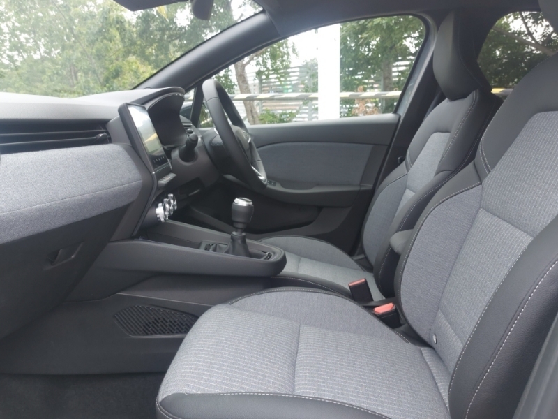Renault Clio 1.0 Tce 90 Techno SC26WKX Grey #6