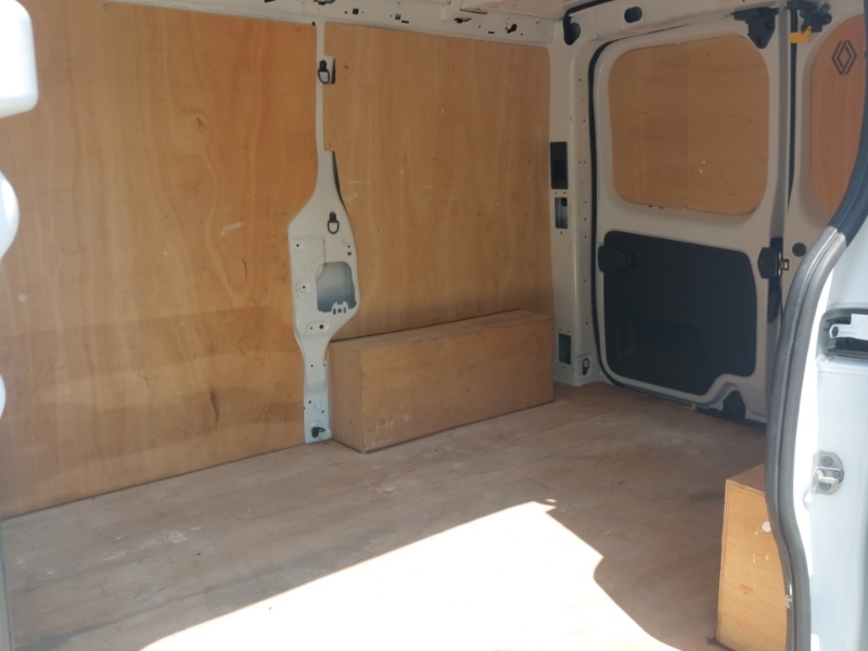 Renault Trafic Sl30 Blue Dci 130 Advance Safety Van White #6