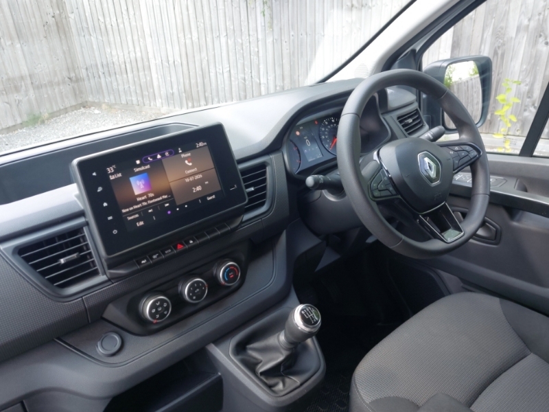 Renault Trafic Sl30 Blue Dci 130 Advance Safety Van White #3