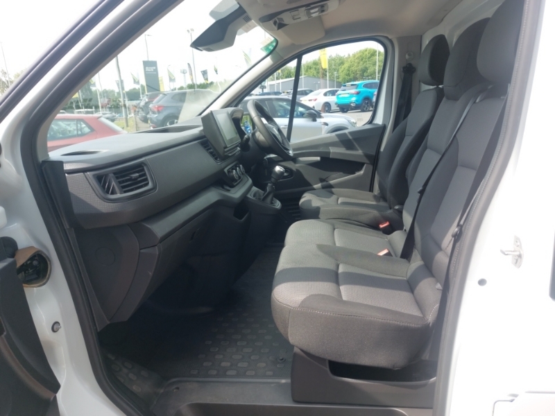 Renault Trafic Sl30 Blue Dci 130 Advance Van White #5