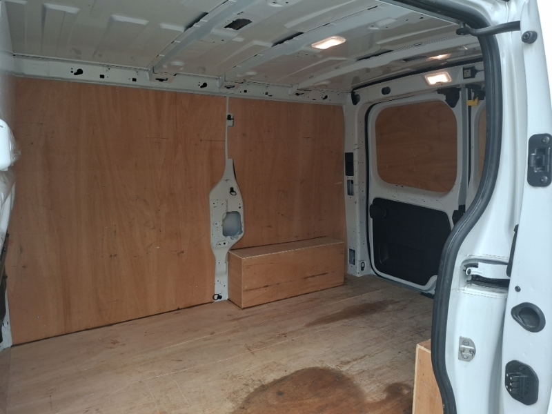Renault Trafic Sl30 Blue Dci 130 Advance Van White #6