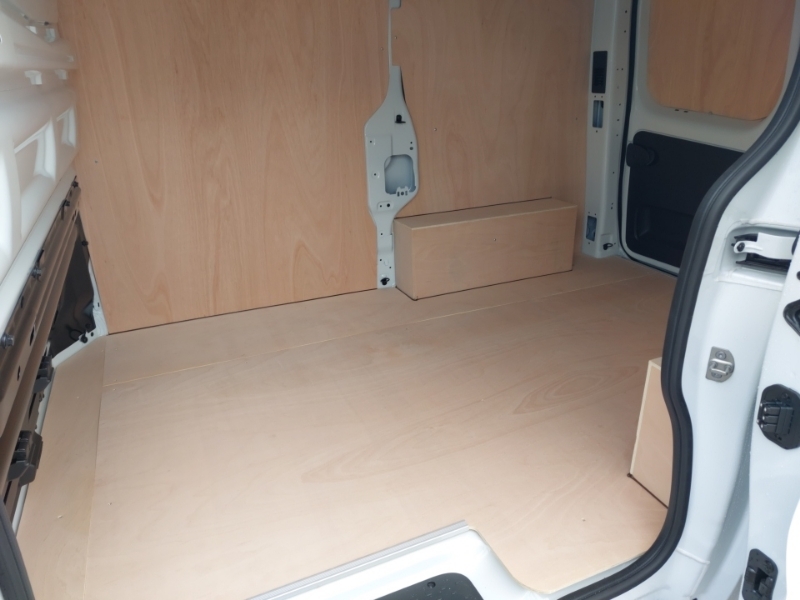 Renault Trafic Sl30 Blue Dci 130 Advance Safety Van SC26XLW White #6