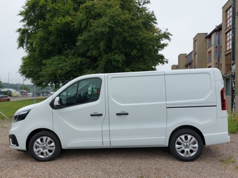 Renault Trafic Sl30 Blue Dci 130 Extra Safety Van SC26XKY White #4