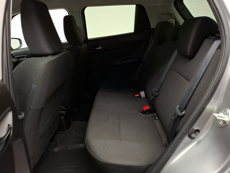 Suzuki Swift 1.2 Dualjet Attitude SV69JYP Silver #6