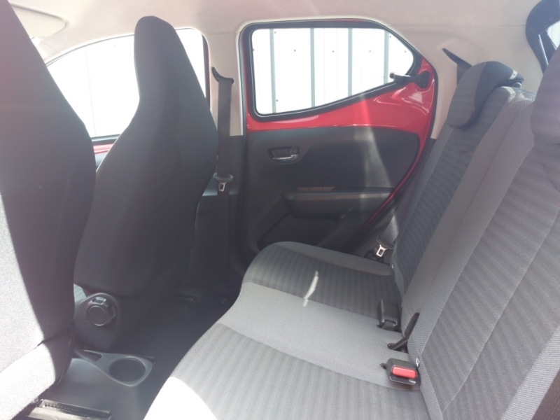 Toyota Aygo 1.0 Vvt-i X-trend Red #6