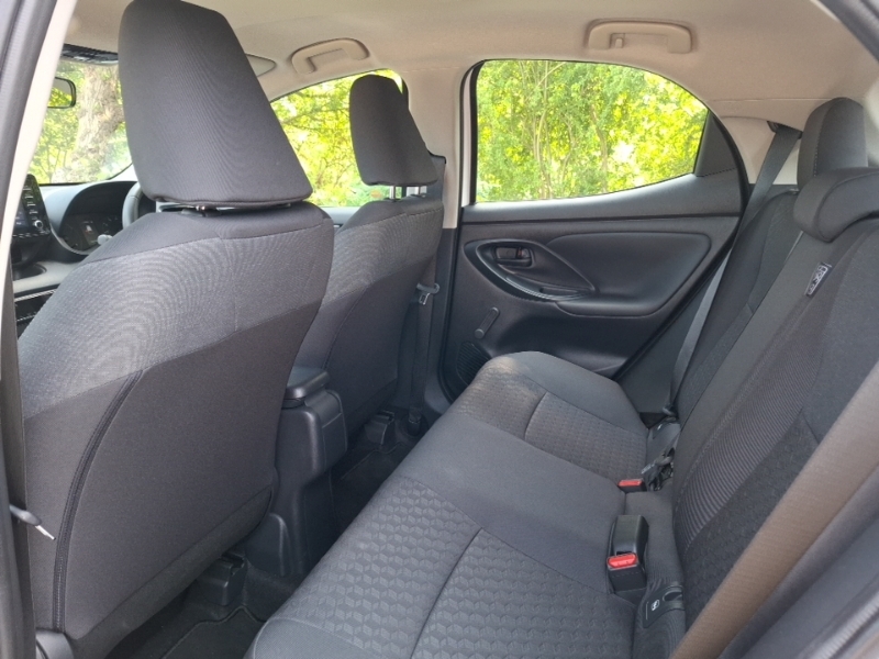Toyota Yaris 1.5 Hybrid Icon Cvt DF23UPK White #6