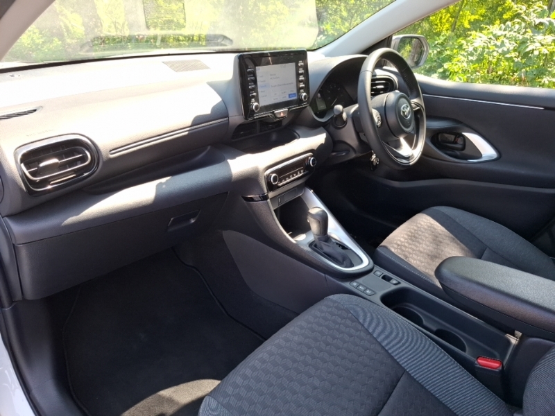 Toyota Yaris 1.5 Hybrid Icon Cvt DF23TVM White #5