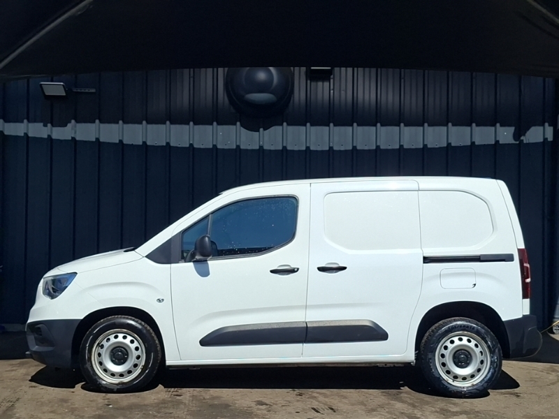 Vauxhall Combo 2300 1.5 Turbo D 100Ps H1 Dynamic Van White #4