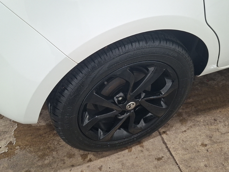 Vauxhall Corsa 1.4 Griffin White #2