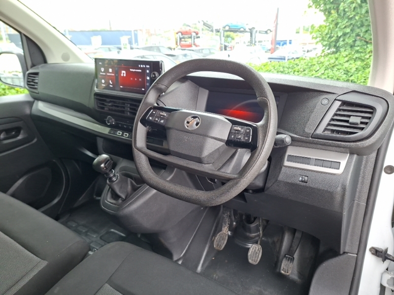 Vauxhall Vivaro 1.5 Turbo D 120 Prime H1 Van DN74JMU White #3