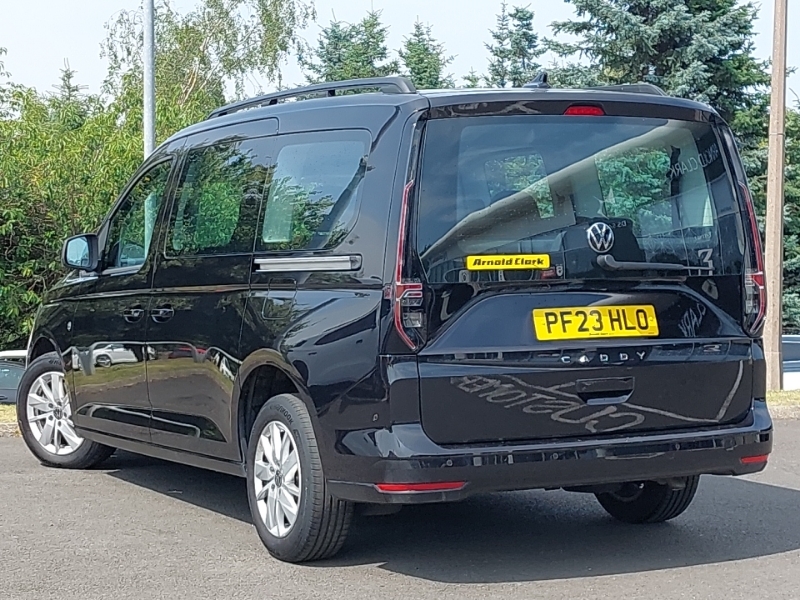 Volkswagen Caddy Maxi Life 2.0 Tdi 122 Life Dsg Black #2