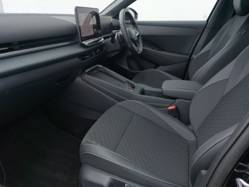 Volkswagen T-Roc 1.5 Etsi 150 R-line Dsg SD26OXJ Black #5
