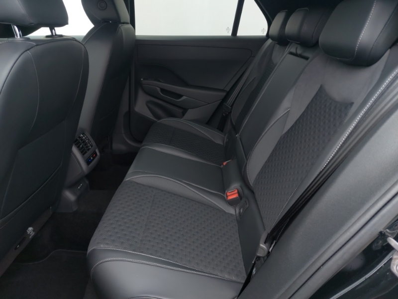Volkswagen T-Roc 1.5 Etsi 150 R-line Dsg SD26OXJ Black #6