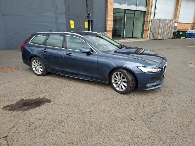 Volvo V90 2.0 T4 Momentum Plus Geartronic Blue
