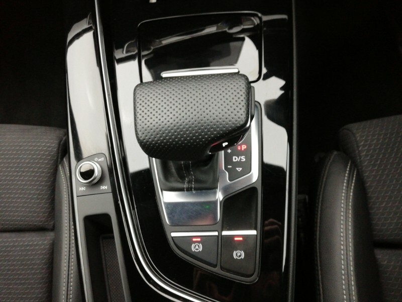 Audi A4 Black Edition Black #12