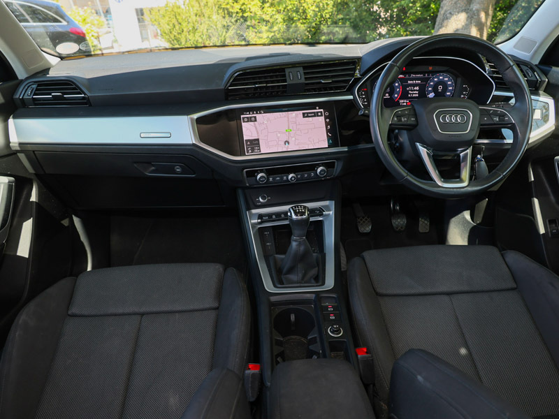Audi Q3 35 Tfsi Sport Black #3