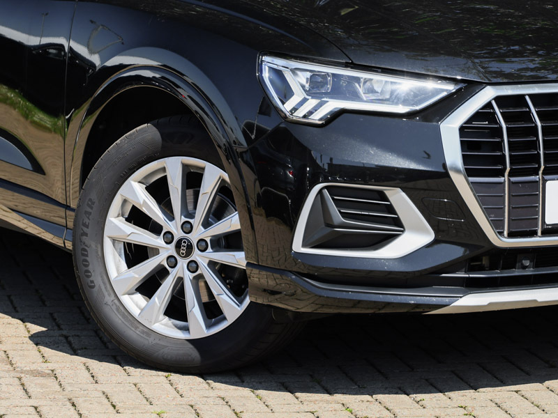 Audi Q3 Sport 35 Tfsi 150 Ps S Tronic Comfort And Sound P Grey #9