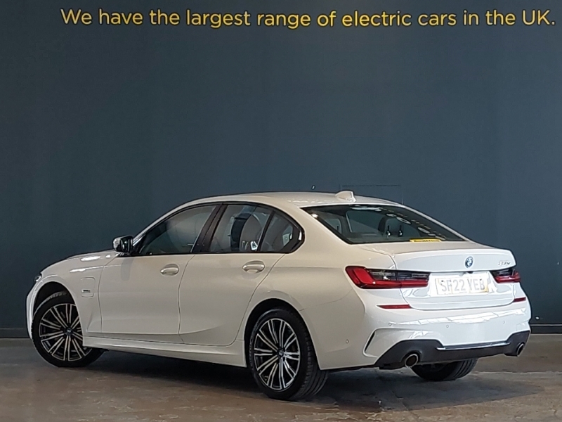 BMW 3 Series 330E M Sport Step SF22YEB White #2