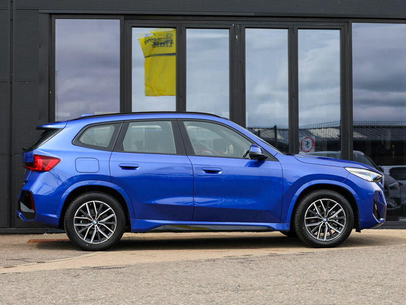 BMW iX1 150Kw Edrive20 M Sport 65Kwh Blue #3